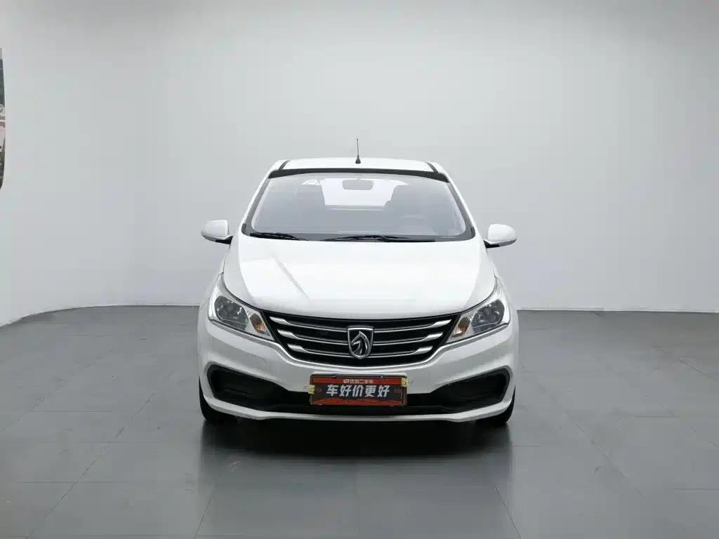 Baojun 310 2016 1.2L Manual Comfort Model — миниатюра 3