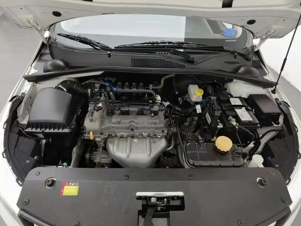 Baojun 310 2016 1.2L Manual Comfort Model — миниатюра 6