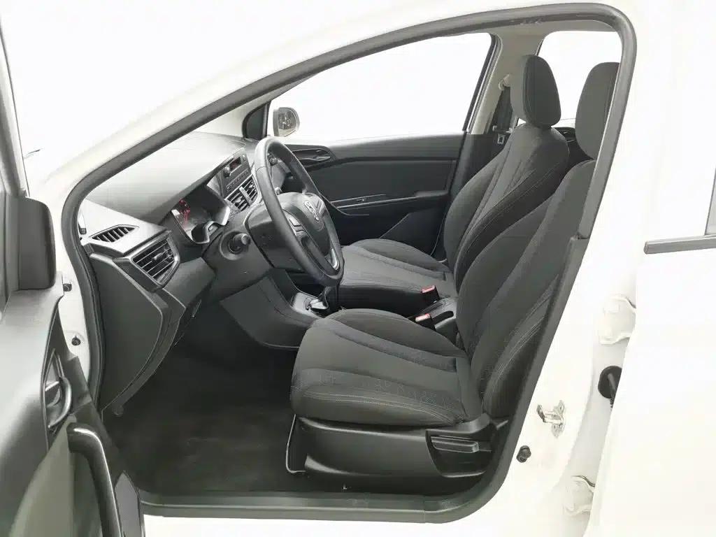 Baojun 310 2016 1.2L Manual Comfort Model — миниатюра 10