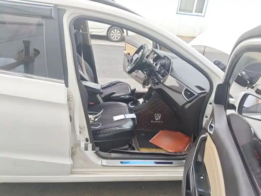 Baojun 310W 2017 1.5L Manual Fashion Model (National VI Emission Standard) — миниатюра 20