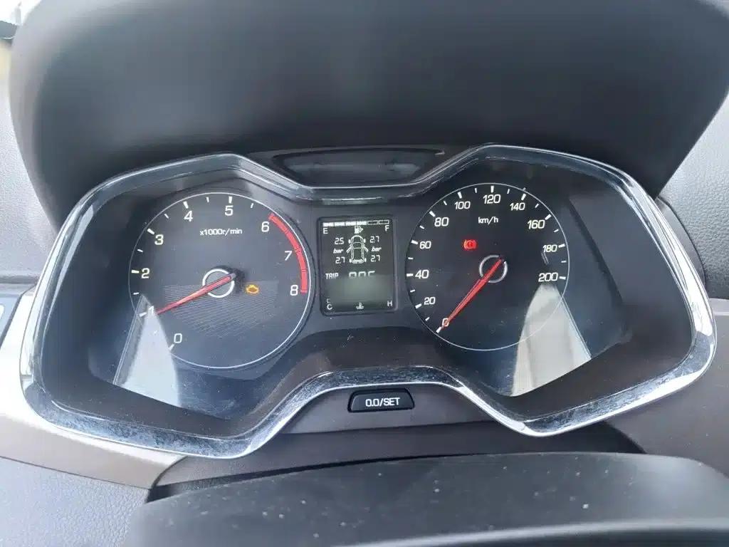 Baojun 310W 2017 1.5L Manual Fashion Model (National VI Emission Standard) — миниатюра 4