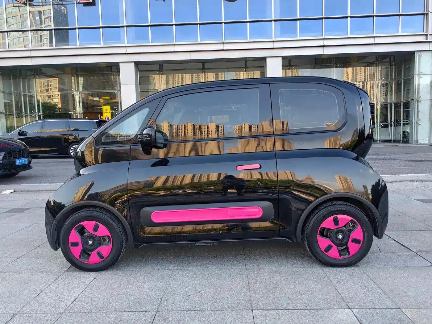 Baojun KiWi EV 2022 Artist Light Edition Ternary Lithium — миниатюра 7