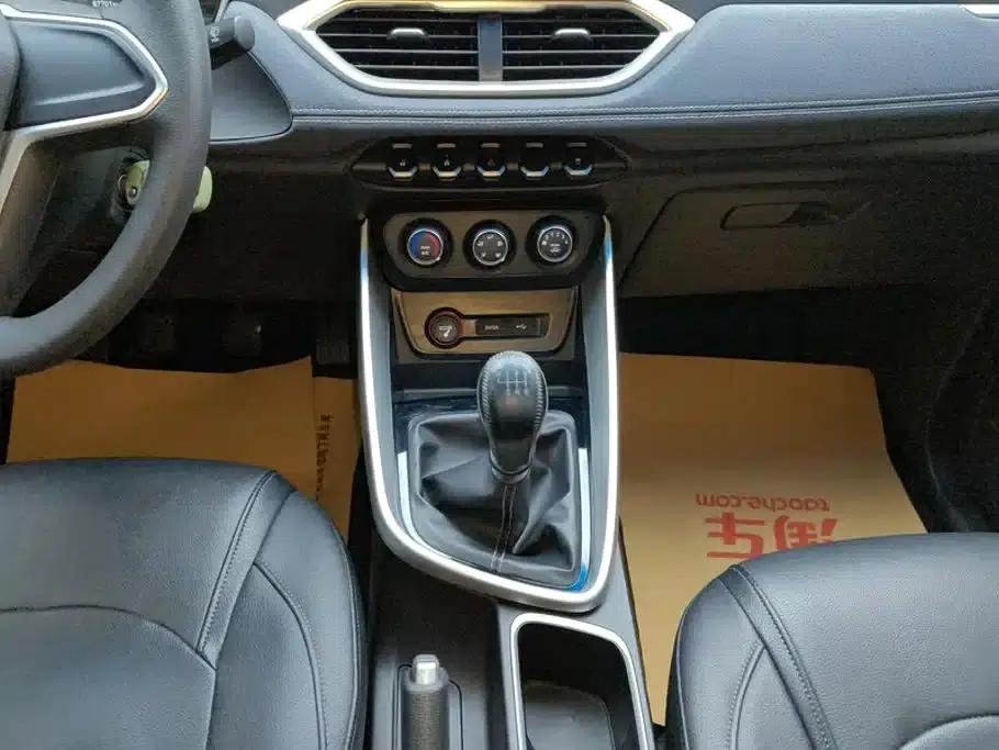 Baojun 530 2018 1.5T Manual Comfort Model (National V Emission Standard) — миниатюра 16