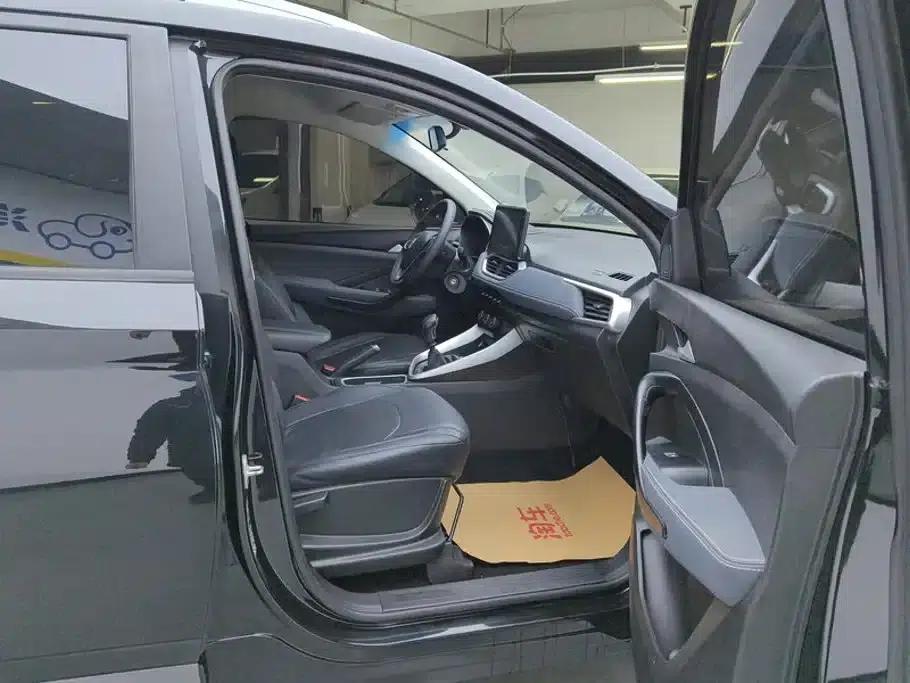 Baojun 530 2018 1.5T Manual Comfort Model (National V Emission Standard) — миниатюра 8