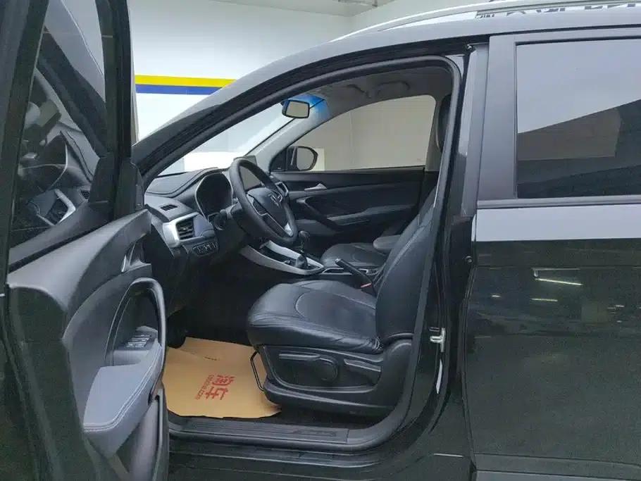 Baojun 530 2018 1.5T Manual Comfort Model (National V Emission Standard) — миниатюра 9