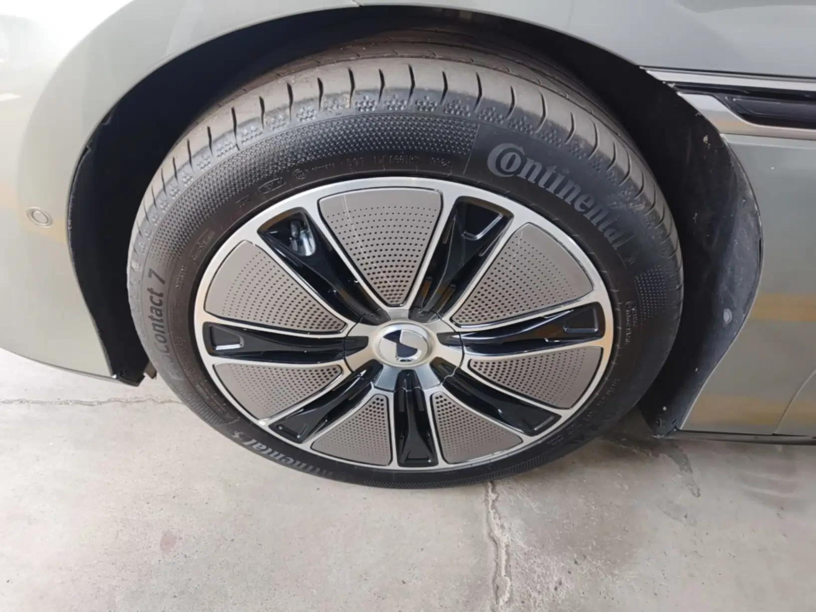 Denza Z9GT 2024 1100 4x4 Max First Edition — миниатюра 10