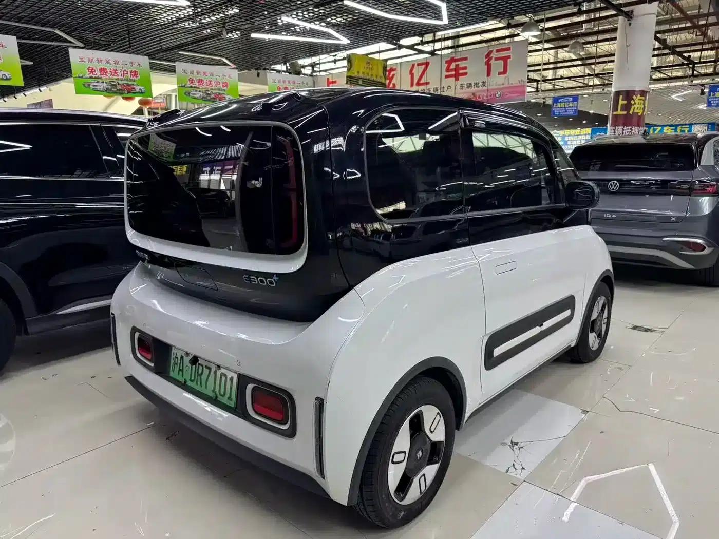 Baojun E300 2020 Plus Interstellar Intelligent Driving Edition — миниатюра 11