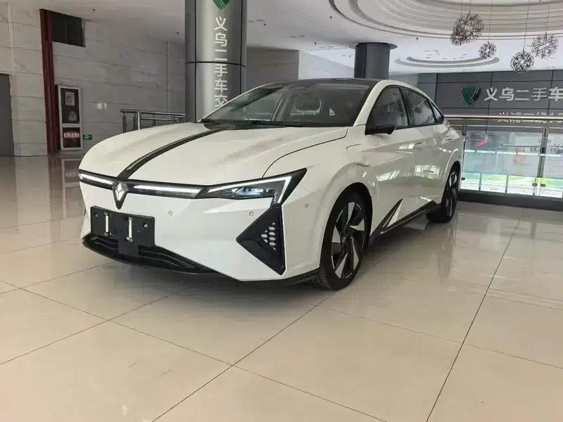 Lingxi L 2024 Ready Player One Edition — миниатюра 1