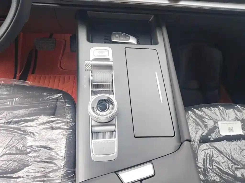 Beijing BJ30 2026 Traveler 1.5T DCT 2WD Advanced Edition — миниатюра 14