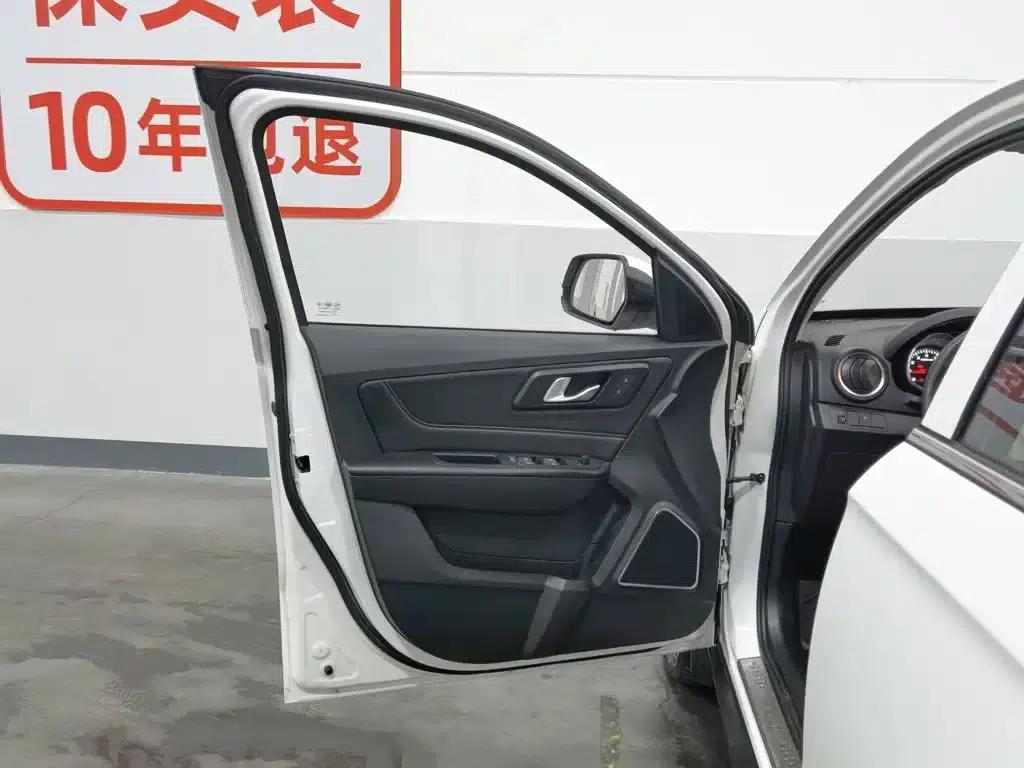 Bestune X40 2019 1.6L Automatic Luxury Model (China VI Emission Standard) — миниатюра 8