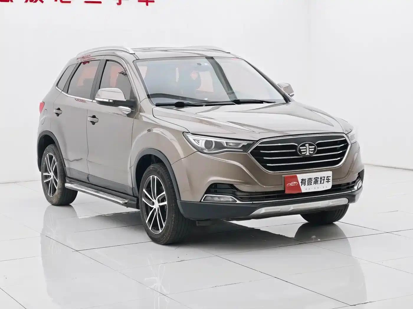 Besturn X40 2017 1.6L Automatic Premium Edition — миниатюра 3