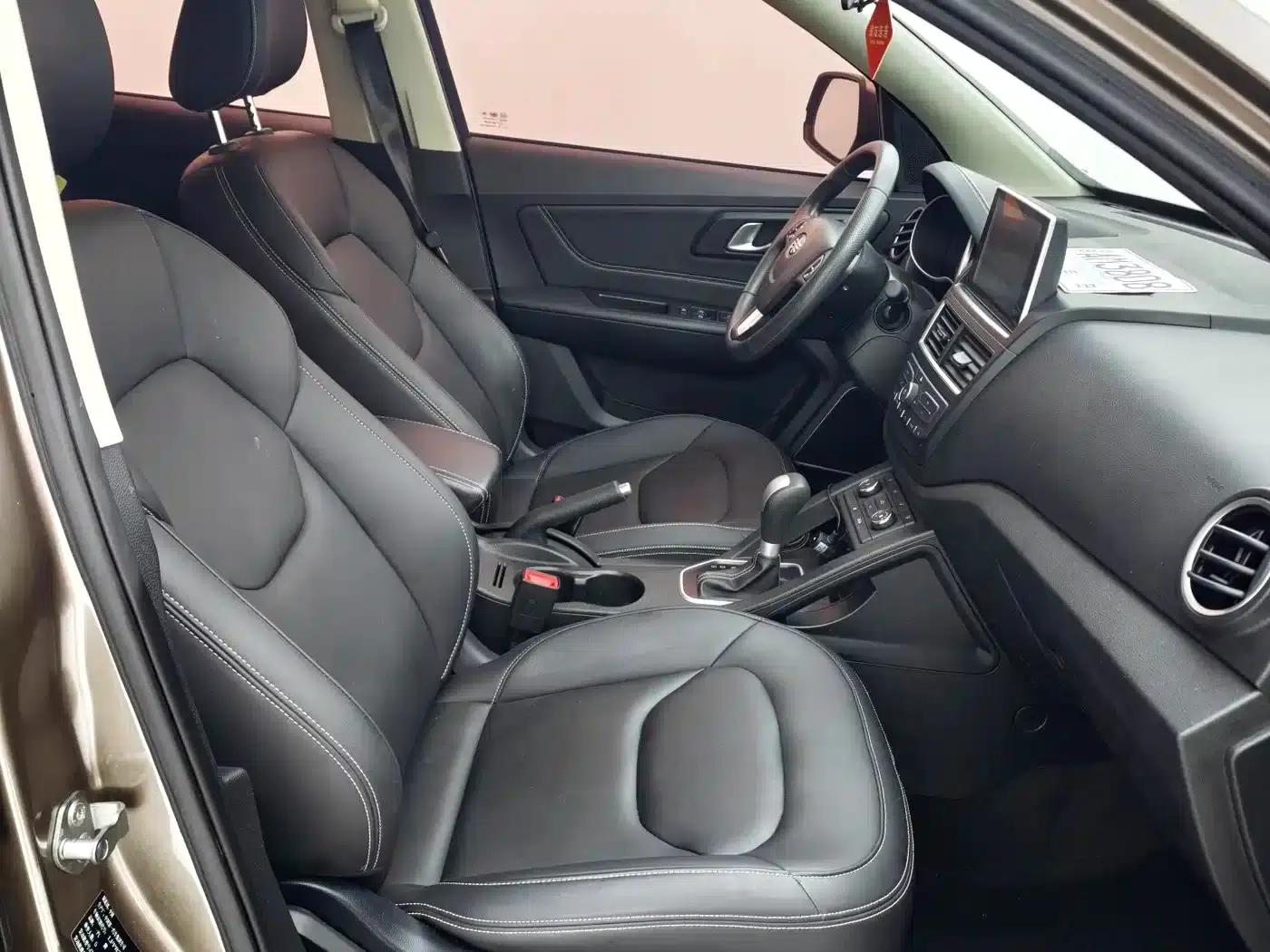 Besturn X40 2017 1.6L Automatic Premium Edition — миниатюра 9