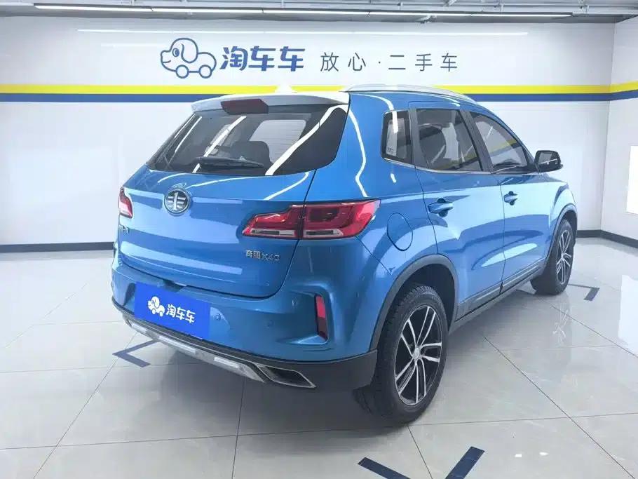 Besturn X40 2017 1.6L Automatic Premium Edition — миниатюра 3