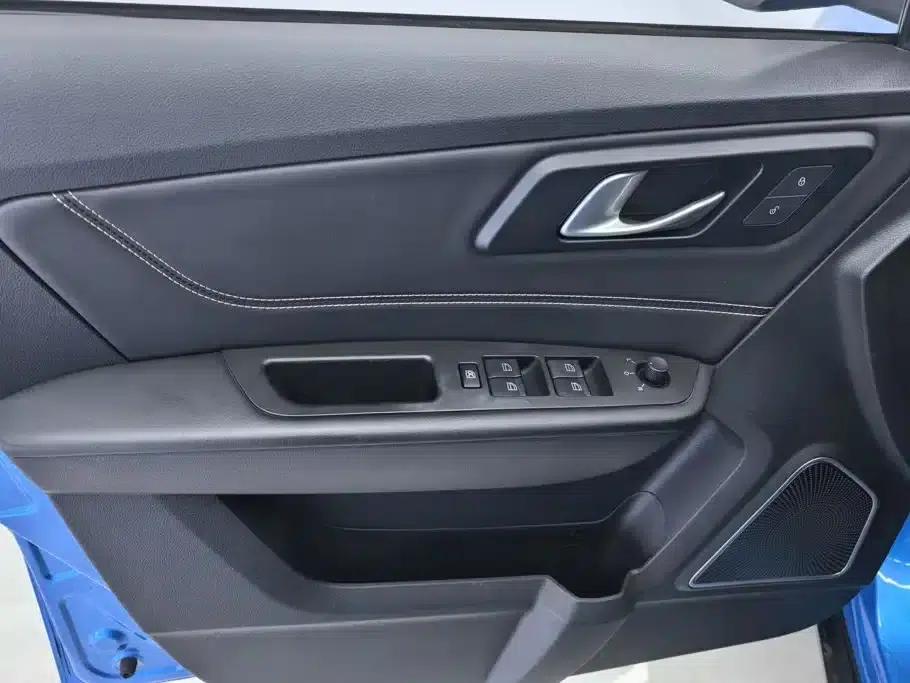Besturn X40 2017 1.6L Automatic Premium Edition — миниатюра 7