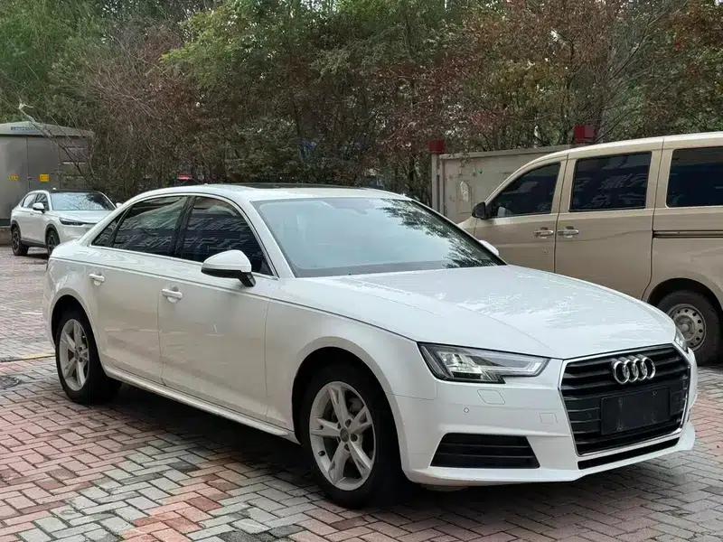 Audi A4L 2017 40 TFSI Fashion Edition — миниатюра 3