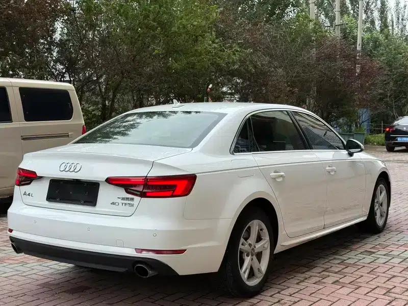 Audi A4L 2017 40 TFSI Fashion Edition — миниатюра 6