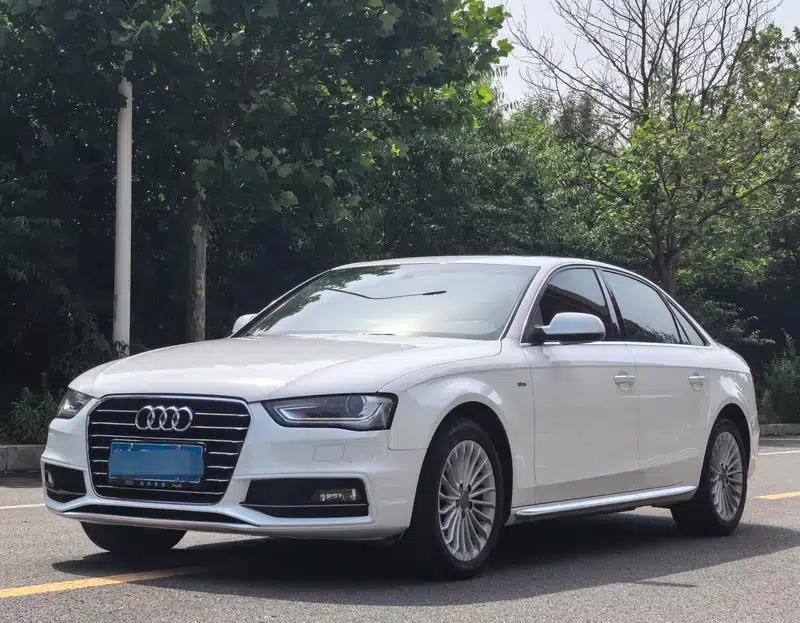 Audi A4L 2016 35 TFSI Classic Edition S line Comfort — миниатюра 1