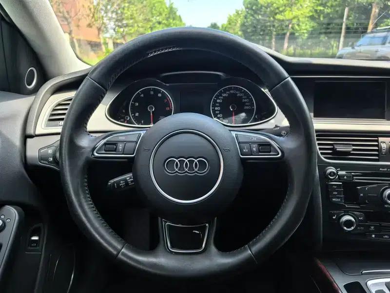 Audi A4L 2016 35 TFSI Classic Edition S line Comfort — миниатюра 11