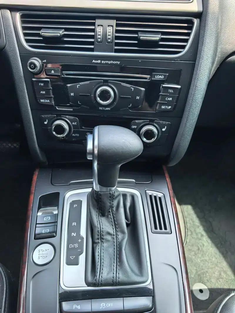 Audi A4L 2016 35 TFSI Classic Edition S line Comfort — миниатюра 10