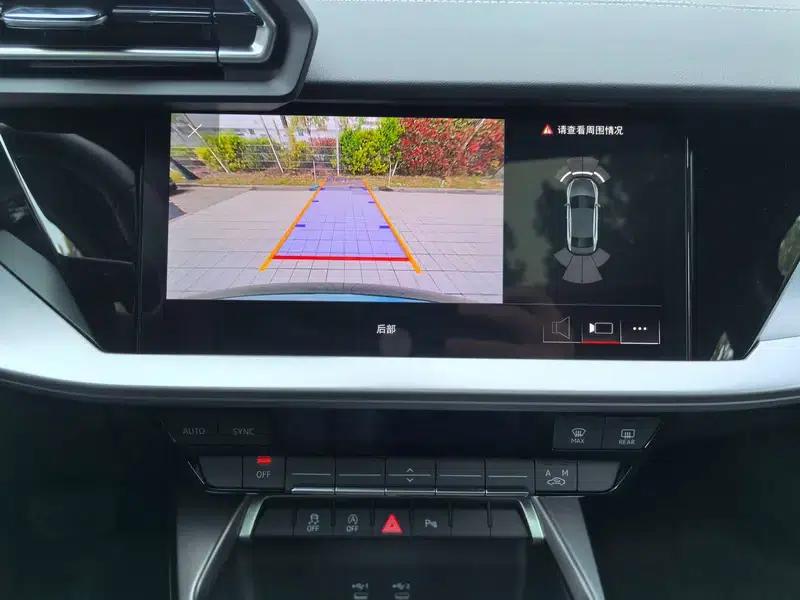 Audi A3 2025 A3L Limousine 35 TFSI Flying Spur Luxury Edition — миниатюра 8