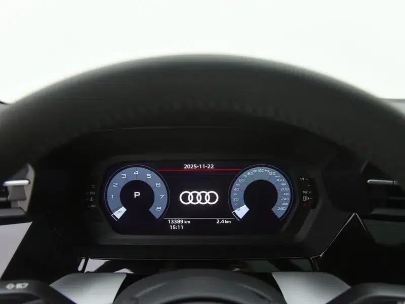 Audi A3 2021 A3L Limousine 35 TFSI Fashionable Elegant Model — миниатюра 11