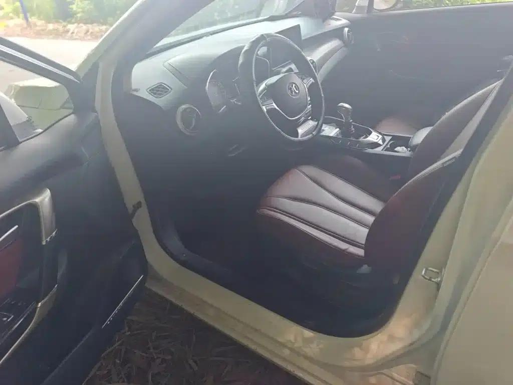 2018 Senova D50 1.5L Manual Premium Intelligent Driving Edition — миниатюра 17