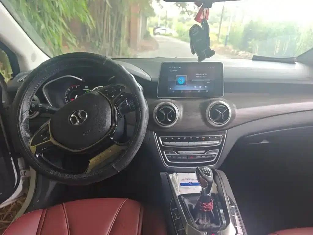 2018 Senova D50 1.5L Manual Premium Intelligent Driving Edition — миниатюра 10