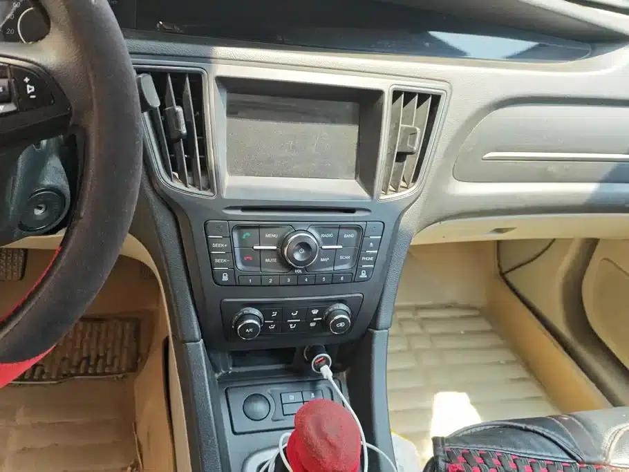 2014 Senova D50 1.5L Manual Comfort Edition — миниатюра 13