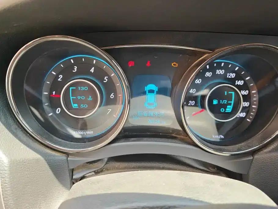 2014 Senova D50 1.5L Manual Comfort Edition — миниатюра 14