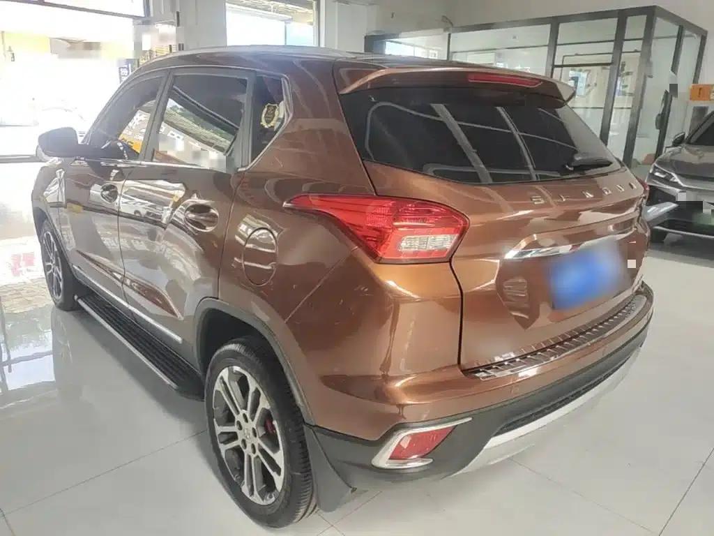 2016 Senova X35 1.5L Automatic Deluxe Edition — миниатюра 5