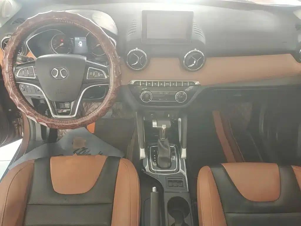 2016 Senova X35 1.5L Automatic Deluxe Edition — миниатюра 10