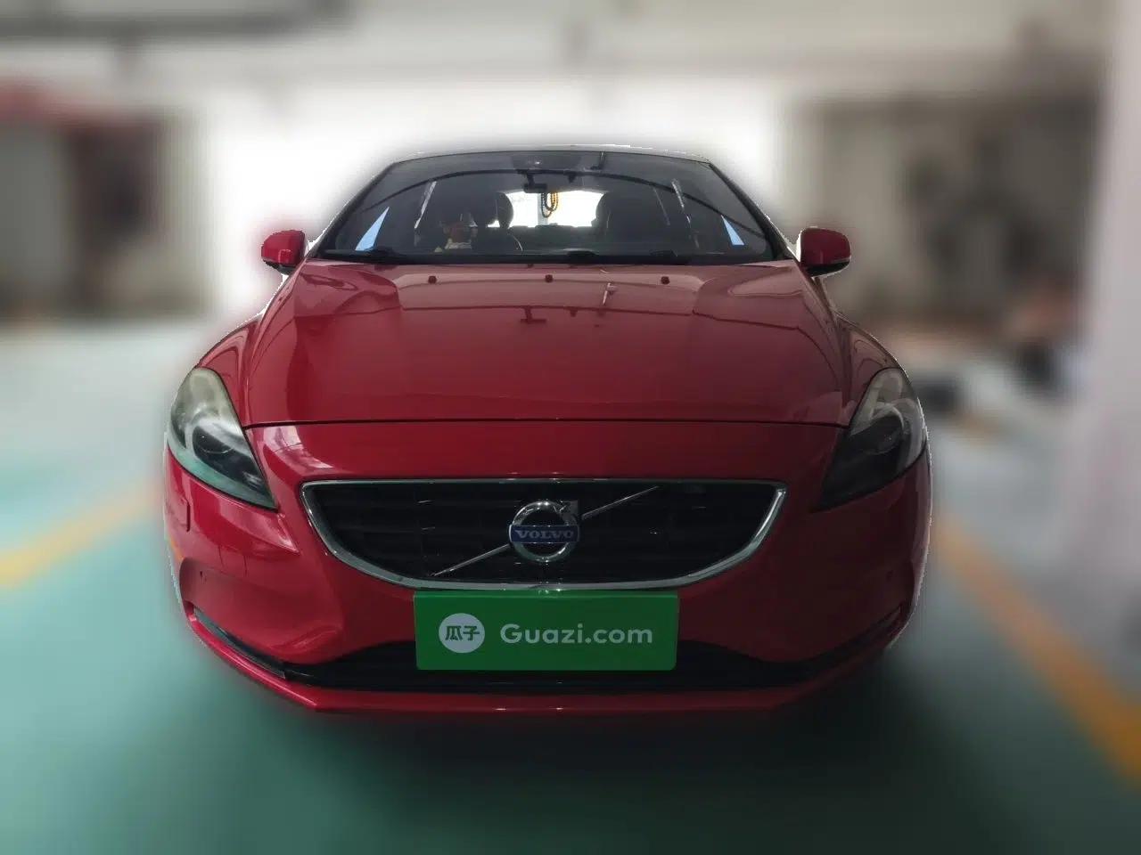 Volvo V40 2014 2.0T Zhiya Edition — миниатюра 2