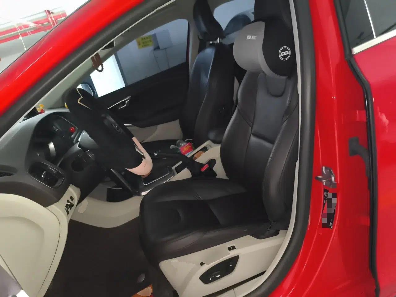 Volvo V40 2014 2.0T Zhiya Edition — миниатюра 15