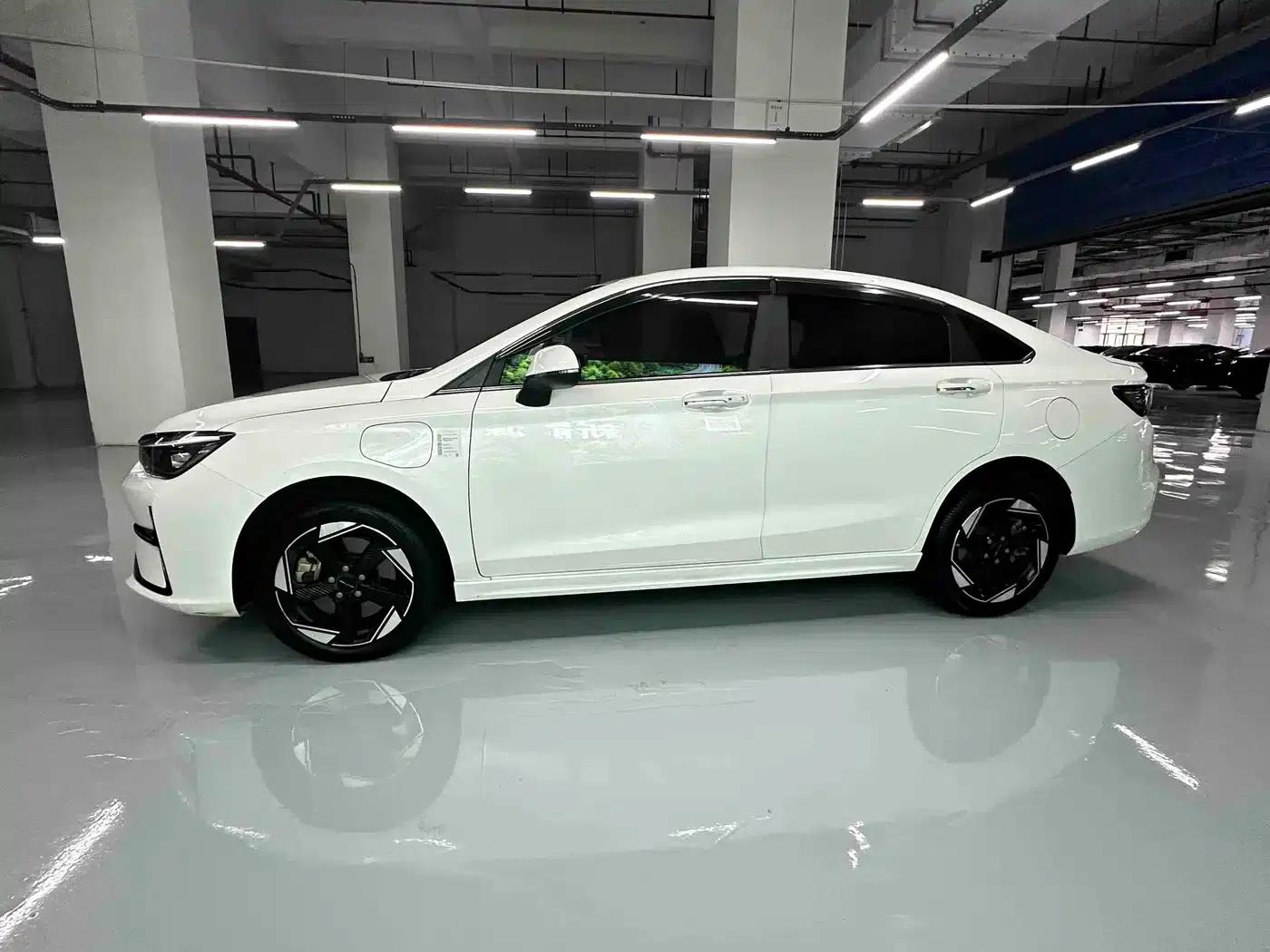 Beijing EU5 PLUS 2023 R600 Premium Edition — миниатюра 5