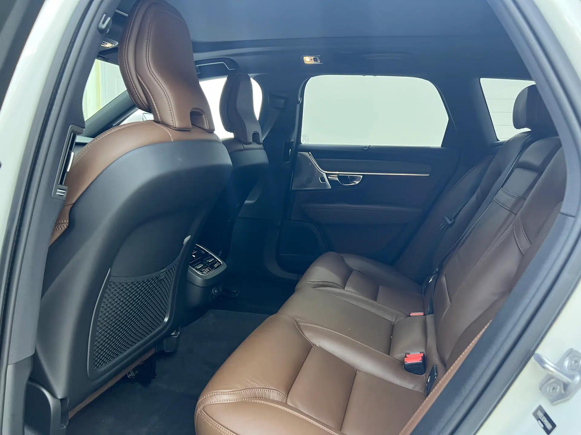 Volvo V90 2021 Cross Country B5 AWD Prestige Edition — миниатюра 18