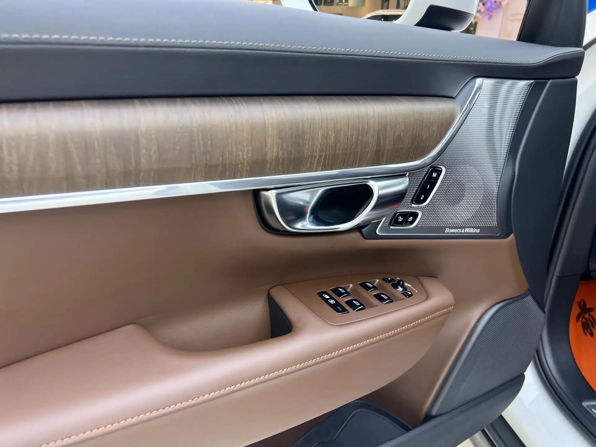 Volvo V90 2021 Cross Country B5 AWD Prestige Edition — миниатюра 20