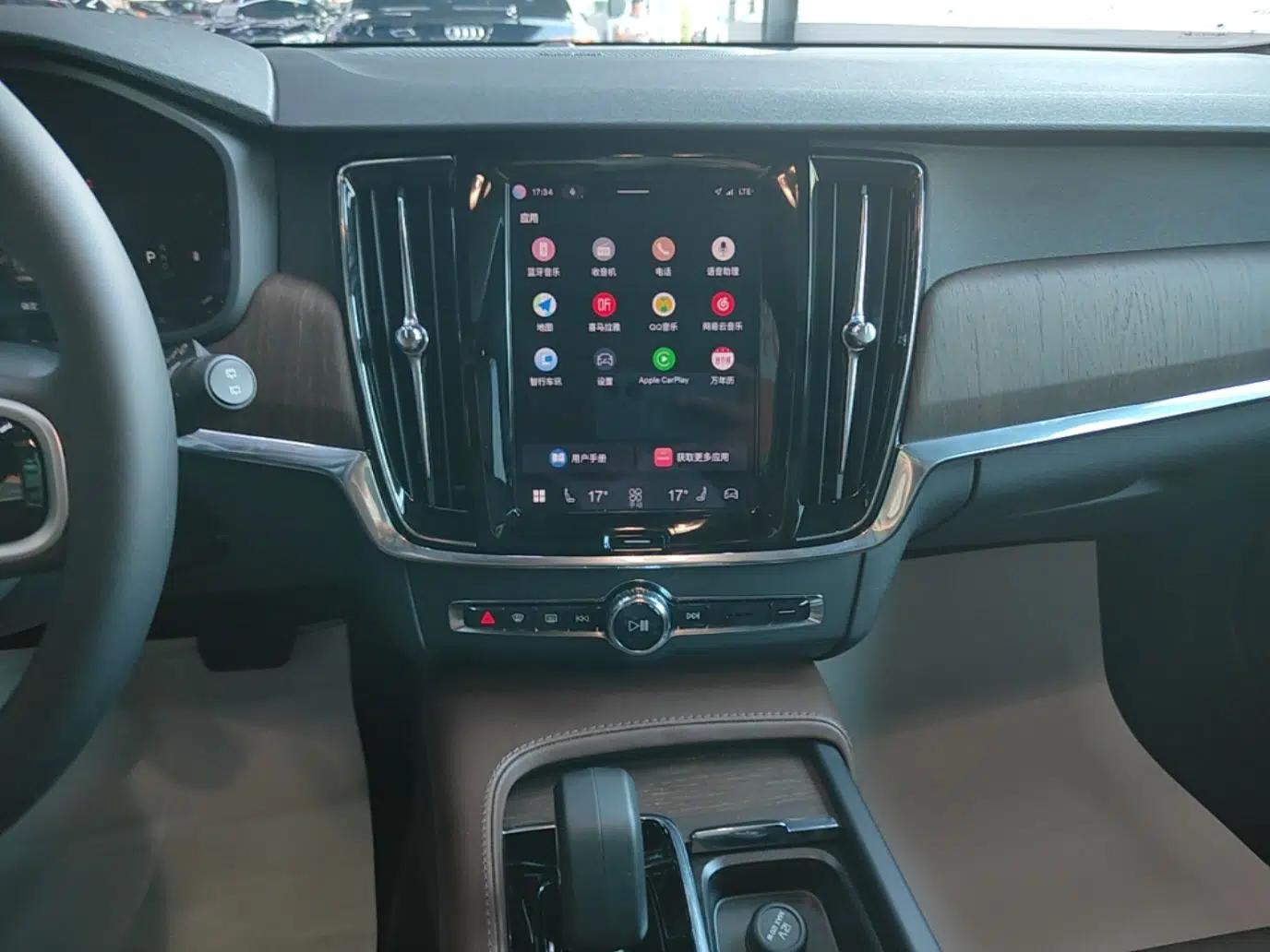 Volvo V90 2025 Cross Country B5 AWD Smart Range Edition — миниатюра 15