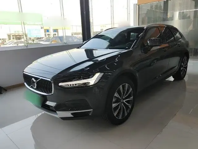 Volvo V90 2025 Cross Country B5 AWD Smart Range Edition
