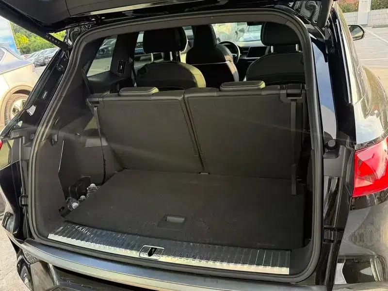 Audi Q6 2024 45TFSI quattro Black Knight Edition Flying Rider Package 6 Seats — миниатюра 15