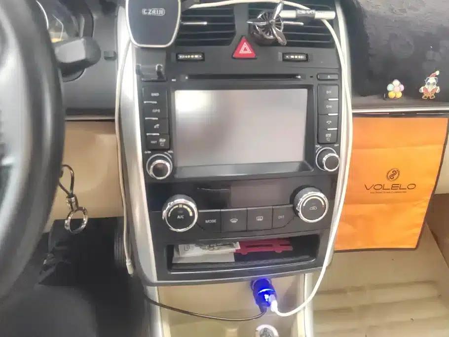 2015 Senova D20 Sedan 1.3L Manual Comfort Edition — миниатюра 13