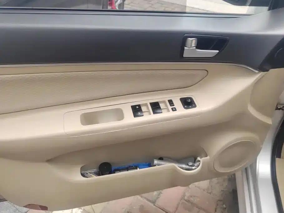2015 Senova D20 Sedan 1.3L Manual Comfort Edition — миниатюра 7