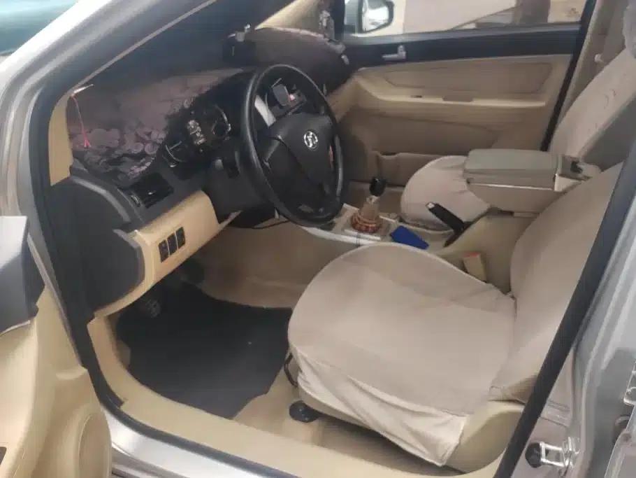 2015 Senova D20 Sedan 1.3L Manual Comfort Edition — миниатюра 9