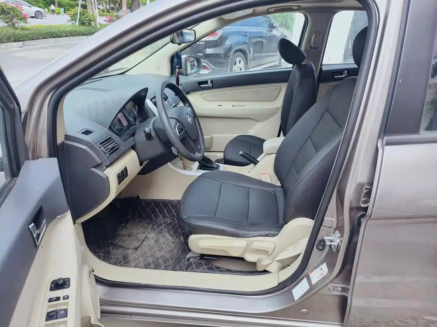 2015 Senova D20 Sedan 1.5L Automatic Comfort Edition — миниатюра 5