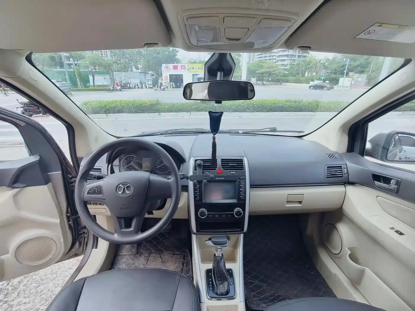 2015 Senova D20 Sedan 1.5L Automatic Comfort Edition — миниатюра 7