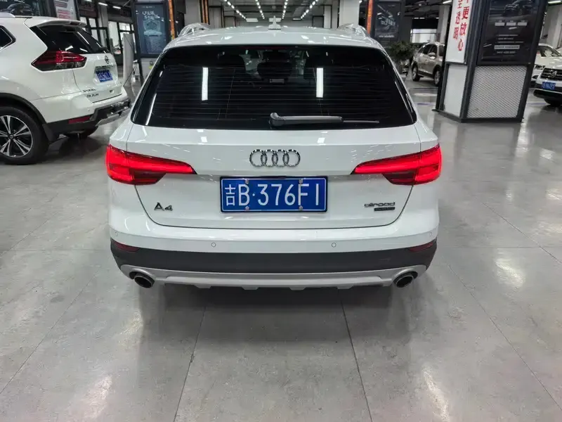 Audi A4 (Imported) 2017 45 TFSI allroad quattro Fashion Edition — миниатюра 4