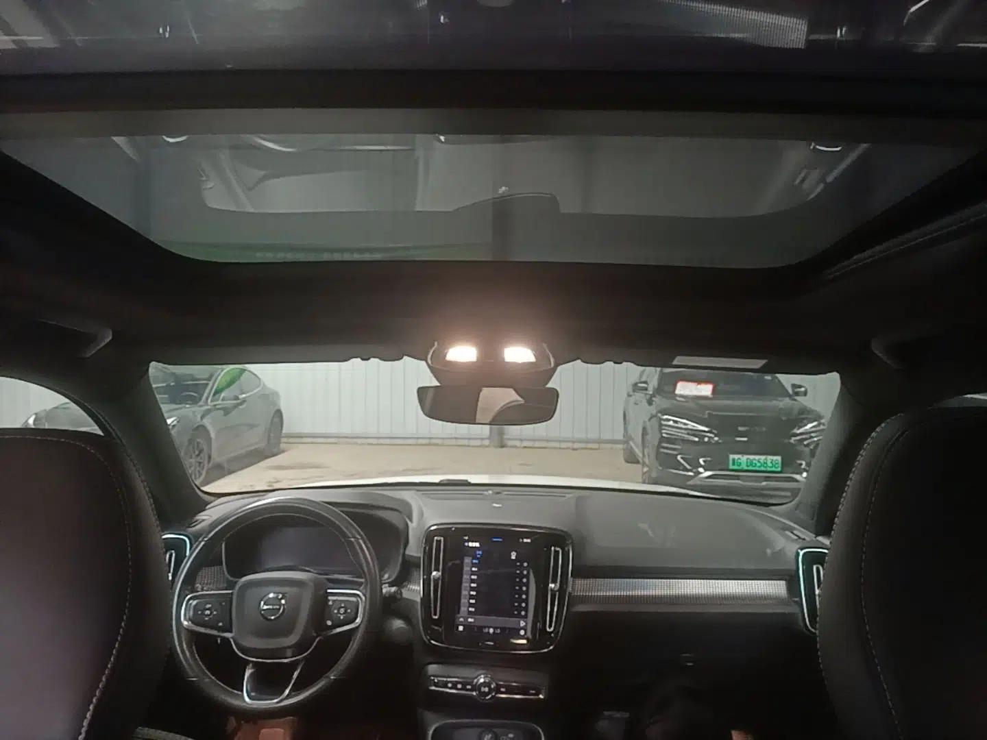 Volvo XC40 New Energy 2021 P8 Pure Electric All-Wheel Drive Smart Luxury Sport Edition — миниатюра 21