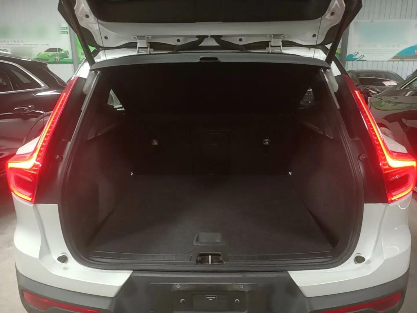 Volvo XC40 New Energy 2021 P8 Pure Electric All-Wheel Drive Smart Luxury Sport Edition — миниатюра 22