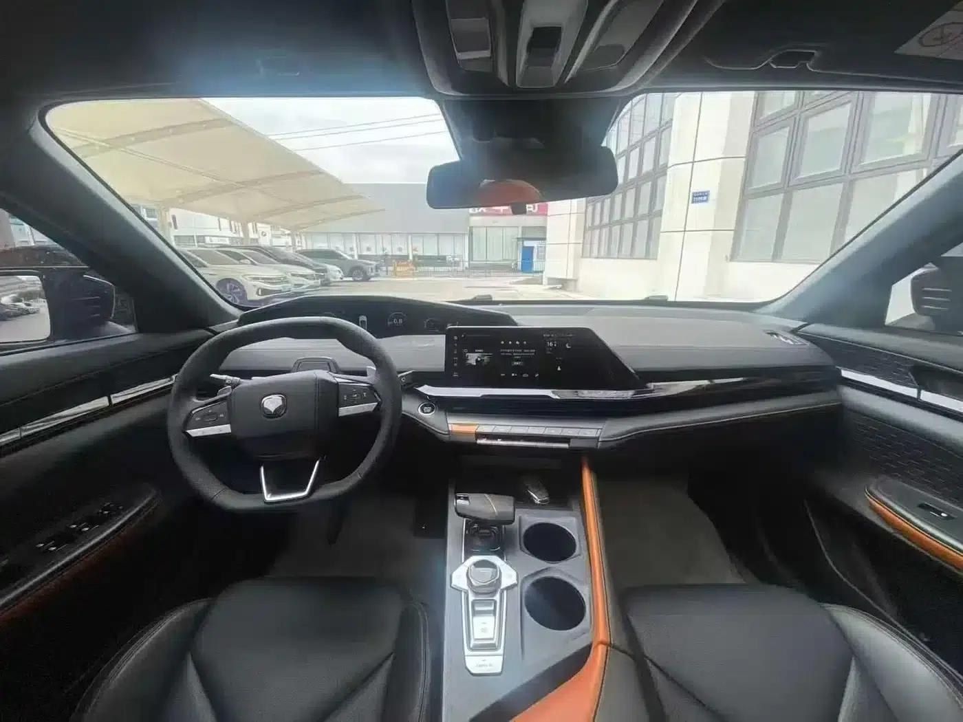 Changan UNI-V 2022 1.5T Premium Edition — миниатюра 4