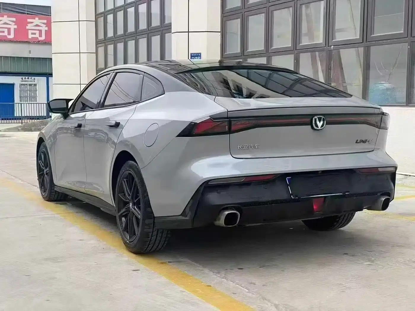 Changan UNI-V 2022 1.5T Premium Edition — миниатюра 7