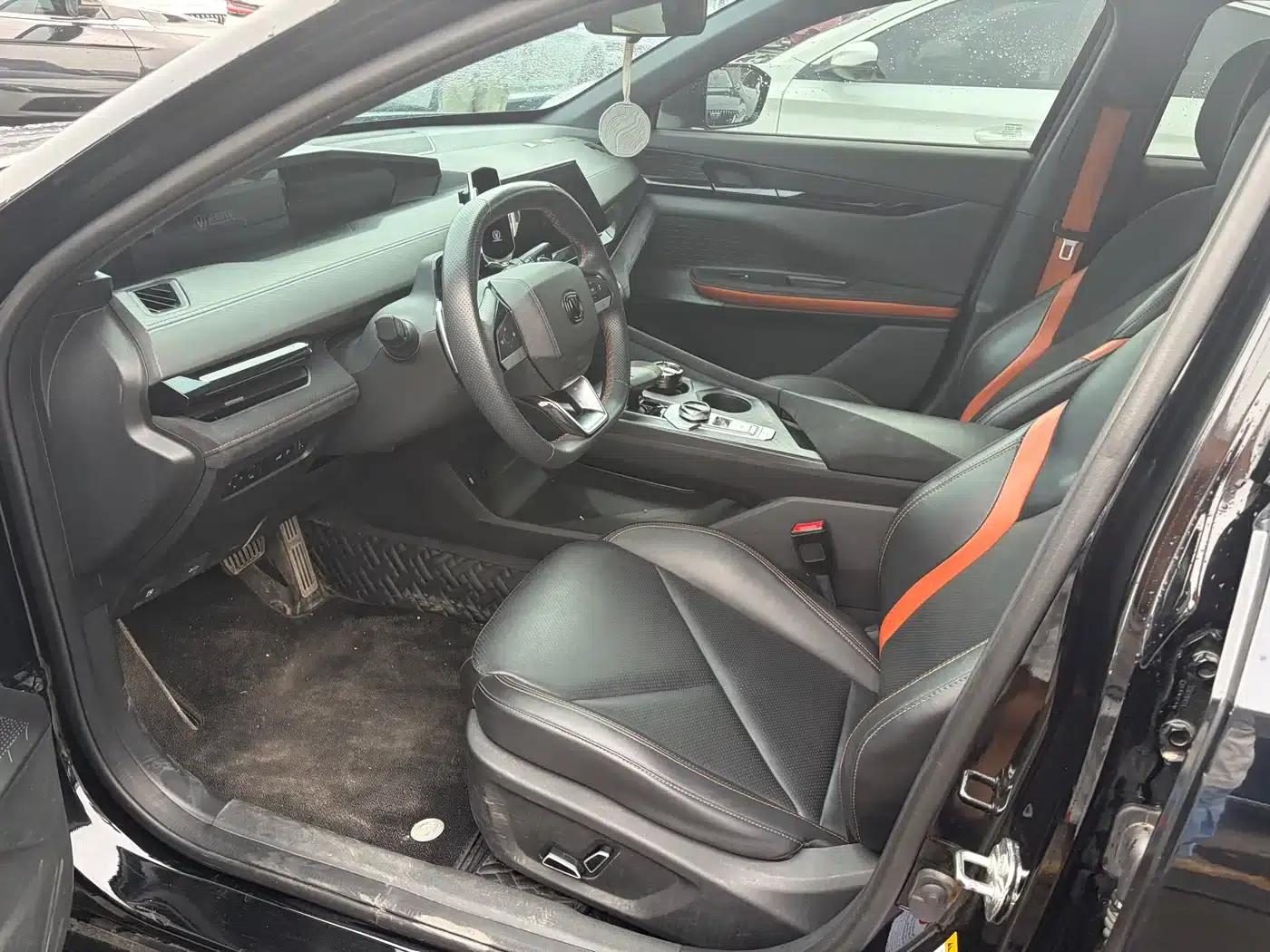 Changan UNI-V 2022 1.5T Sport Edition — миниатюра 7